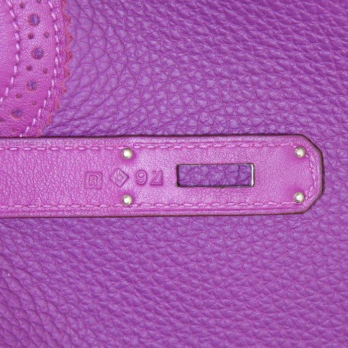Bolso de mano Hermès Birkin 35 cm Ghillies en cuero togo violeta Anemone y cuero swift violeta Anemone - Detail D4