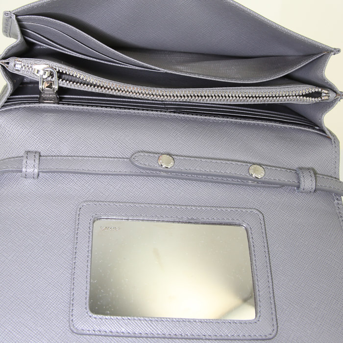 Bolso bandolera Prada en saffiano cuero gris - Detail D2