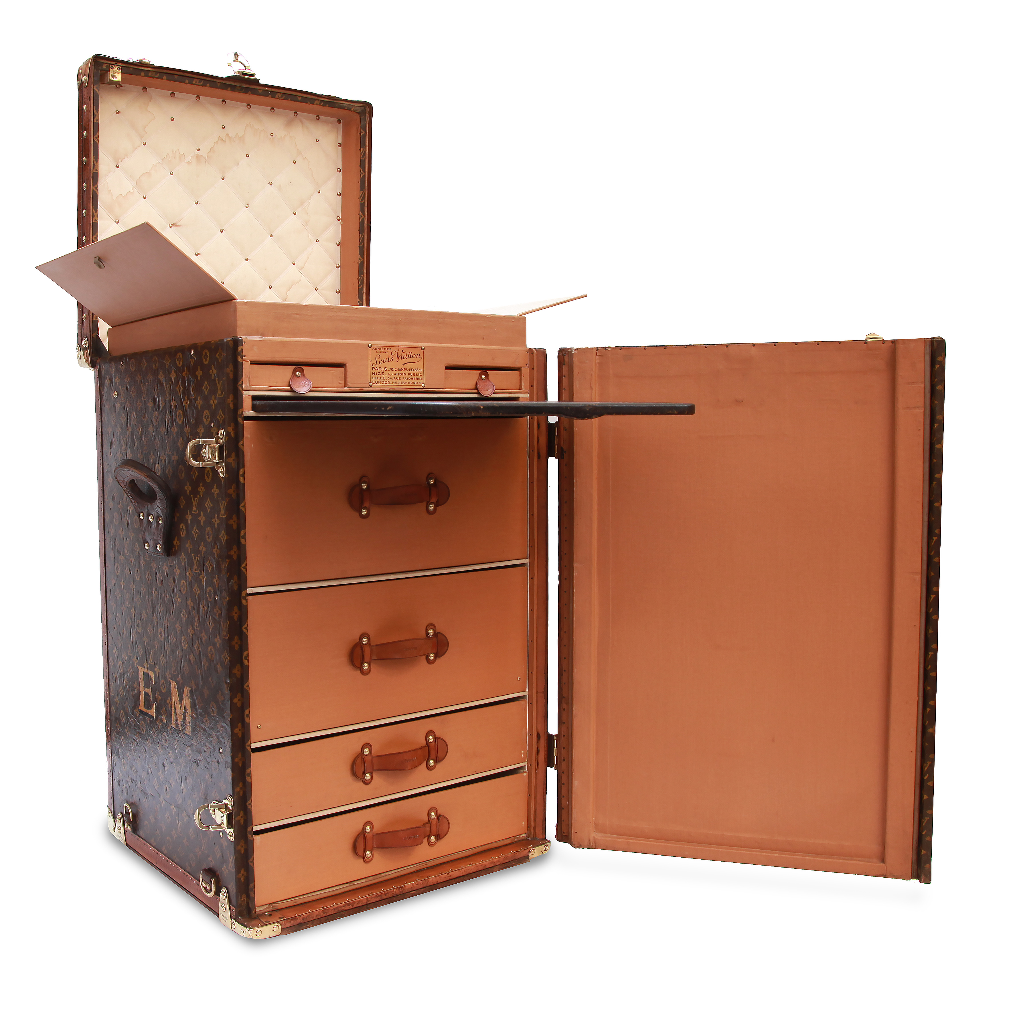 Louis Vuitton trunk in monogram canvas and lozine (vulcanised fibre) - Detail D2