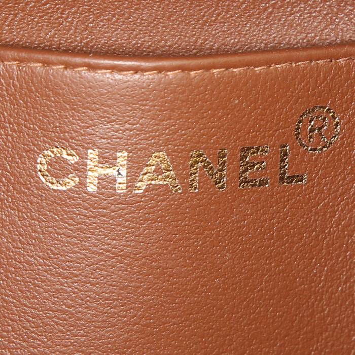 Bolso bandolera Chanel Vintage en cuero granulado marrón - Detail D3