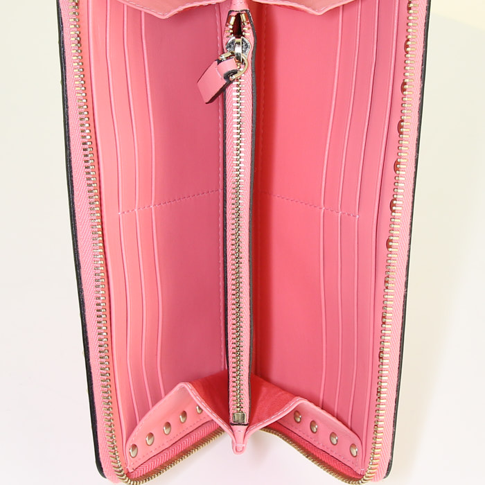 Valentino Garavani Rockstud wallet in pink leather - Detail D2