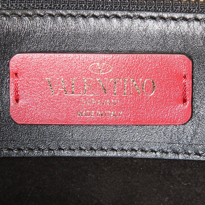 Valentino Garavani Rockstud Demilune small model shoulder bag in black leather - Detail D4