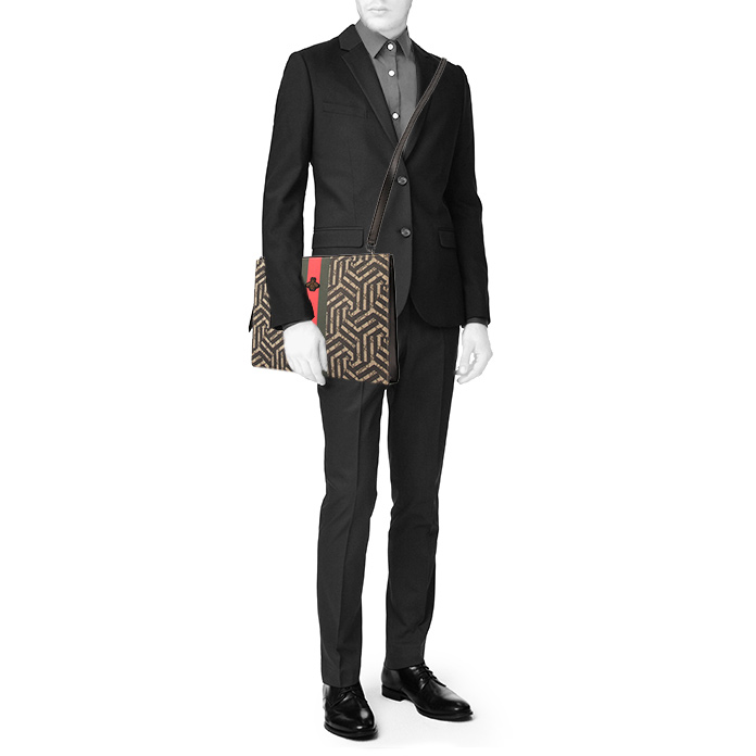 Gucci shoulder bag in brown monogram canvas - Detail D1