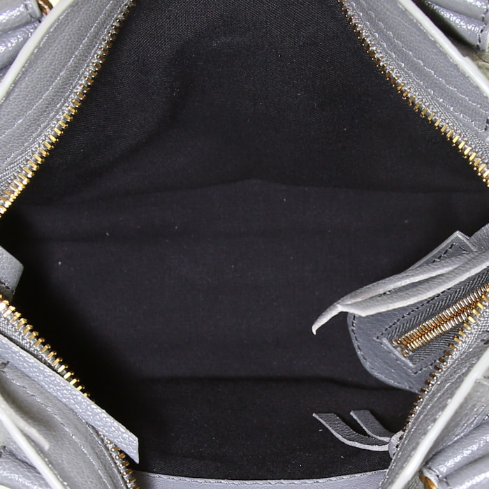 Sac bandoulière Balenciaga Mini City  en cuir effet vieilli gris - Detail D3