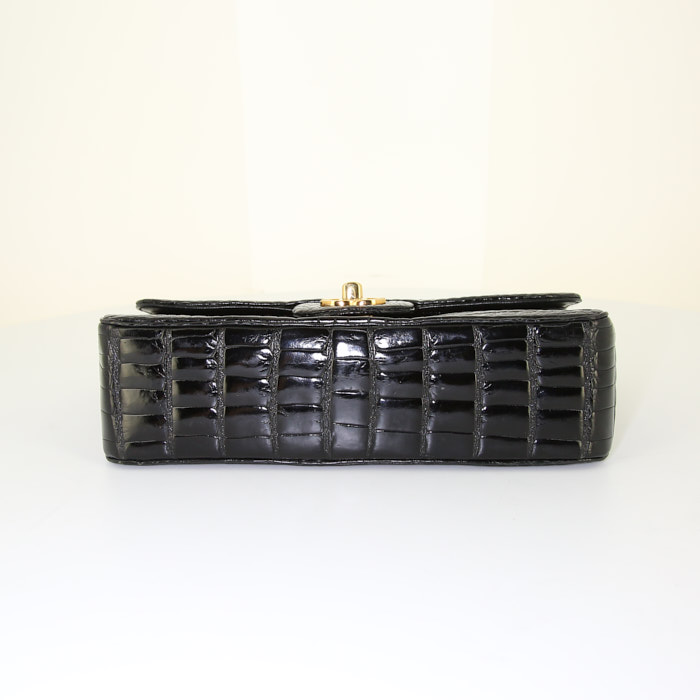 Chanel Timeless handbag in black crocodile - Detail D5