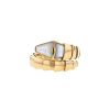 Articulated Bulgari Serpenti ring in yellow gold and mother of pearl - 00pp thumbnail