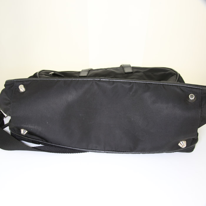 Prada briefcase in black canvas and black leather - Detail D5