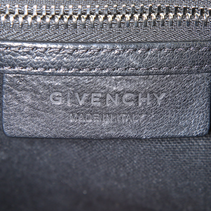 Borsa a tracolla Givenchy Antigona Mini in pelle nera - Detail D4