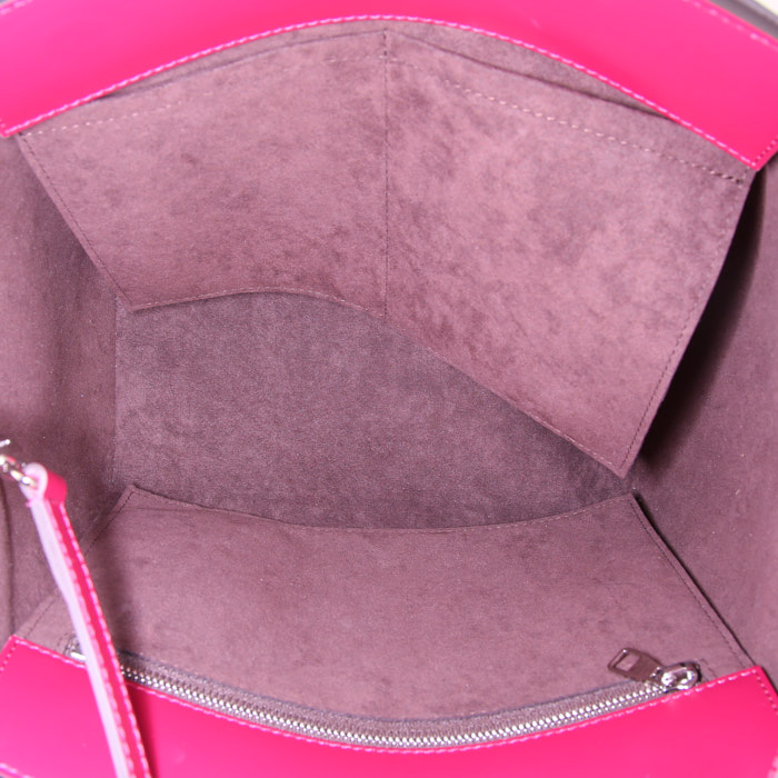 Bolso de mano Louis Vuitton en cuero Epi rosa y cuero rosa - Detail D3