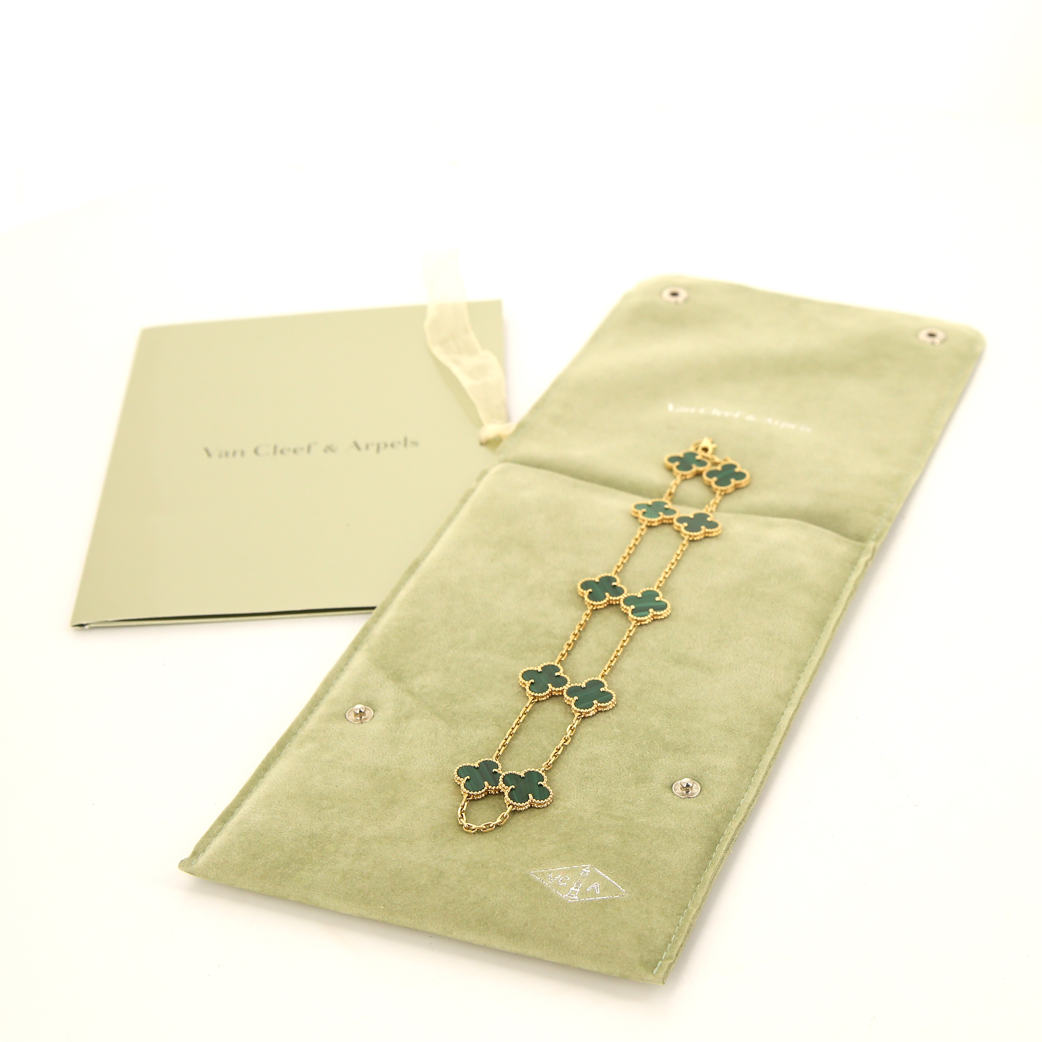 Collier Van Cleef & Arpels Alhambra Vintage en or jaune et malachite - Detail D2