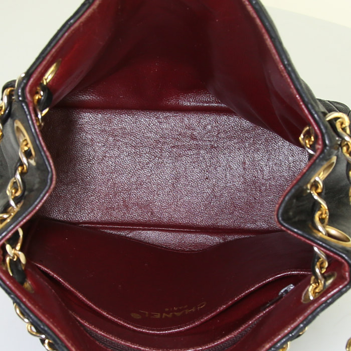 Sac à main Chanel Vintage en cuir matelassé noir - Detail D3