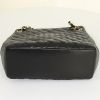 Bolso de mano Chanel Vintage en cuero acolchado negro - Detail D5 thumbnail