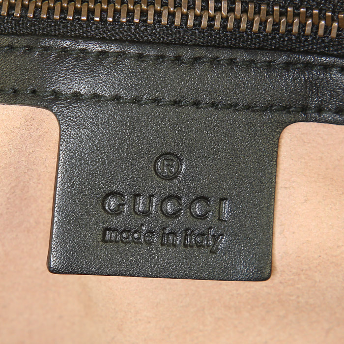 Gucci GG Marmont shoulder bag in black quilted leather - Detail D4