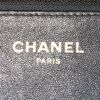 Bolso de mano Chanel Mademoiselle en piel de lagarto negra - Detail D3 thumbnail