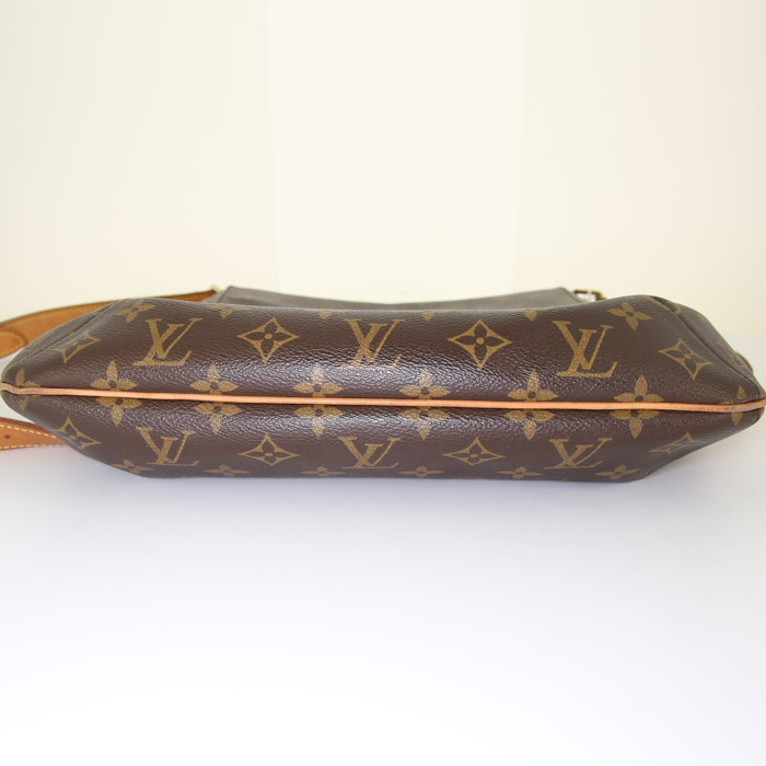 Louis Vuitton Musette large model shoulder bag in brown monogram canvas and natural leather - Detail D4