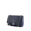 Chanel Timeless Maxi Jumbo handbag in blue quilted grained leather - 00pp thumbnail