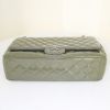Chanel Timeless Maxi Jumbo handbag in green patent quilted leather - Detail D5 thumbnail