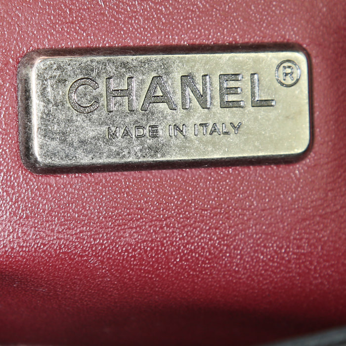 Bolso bandolera Chanel Boy en cuero negro y piel de potro negra - Detail D4