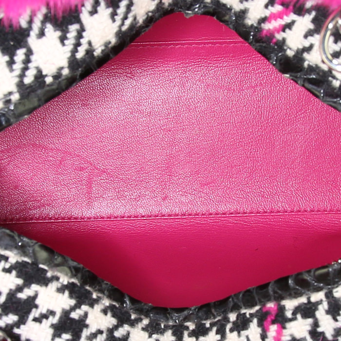 Dior Lady Dior medium model handbag in black and white canvas and pink mink - Detail D3