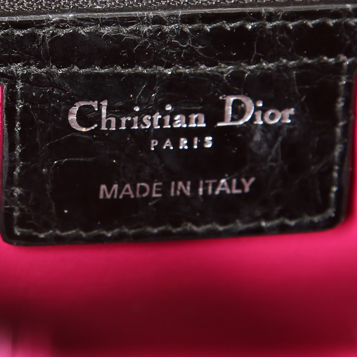 Sac à main Dior Lady Dior moyen modèle en toile noire et blanche et vison rose - Detail D4