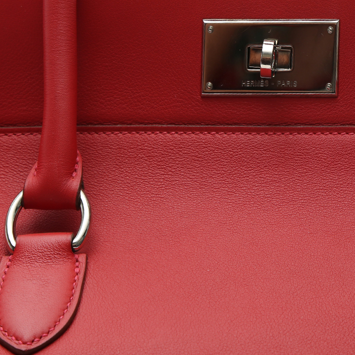 Bolso de mano Hermès Tool Box en cuero swift rojo Vermillon - Detail D1