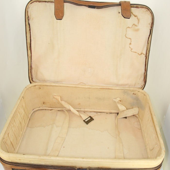 Louis Vuitton Airbus small model suitcase in brown monogram canvas and natural leather - Detail D2