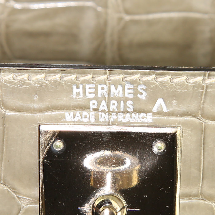 Bolso de mano Hermes Kelly 28 cm en cocodrilo porosus gris verdoso - Detail D4