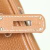 Hermes Birkin 30 cm handbag in gold togo leather - Detail D4 thumbnail
