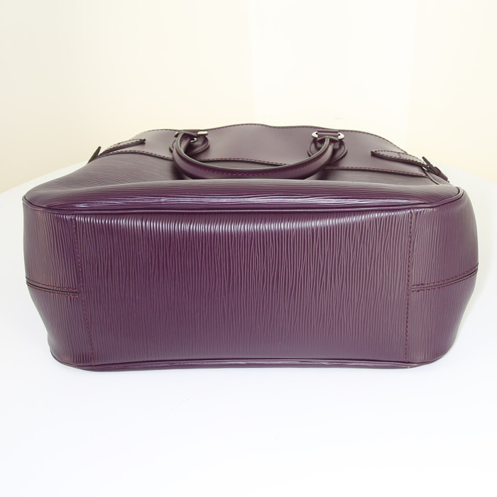 Louis Vuitton Passy small model handbag in purple epi leather - Detail D4