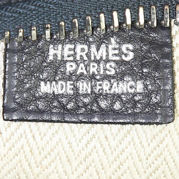 Bolso para llevar al hombro Hermès Goya en cuero togo azul oscuro - Detail D3