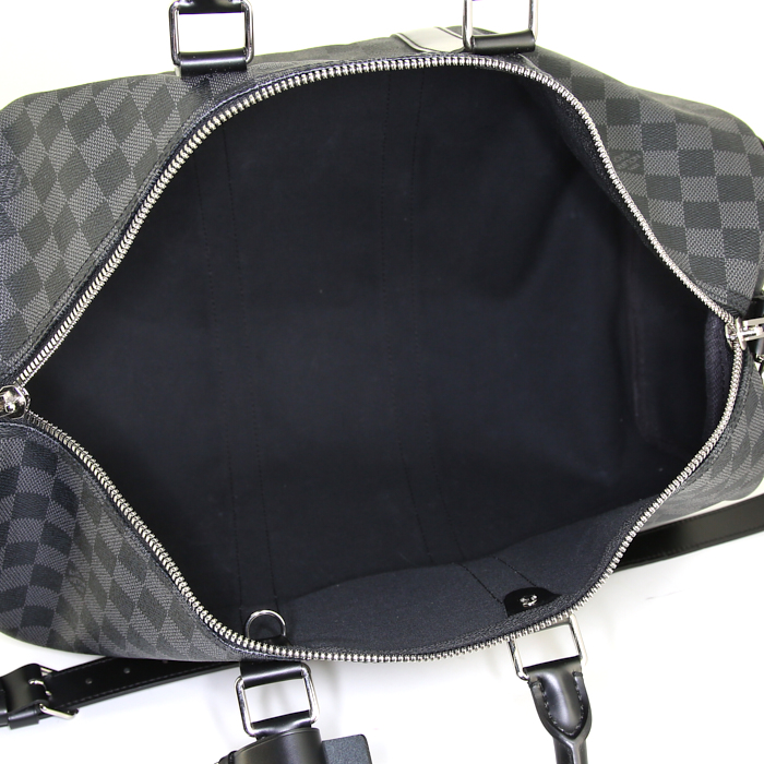 Louis Vuitton Keepall 45 travel bag in grey Graphite damier canvas and black leather - Detail D3