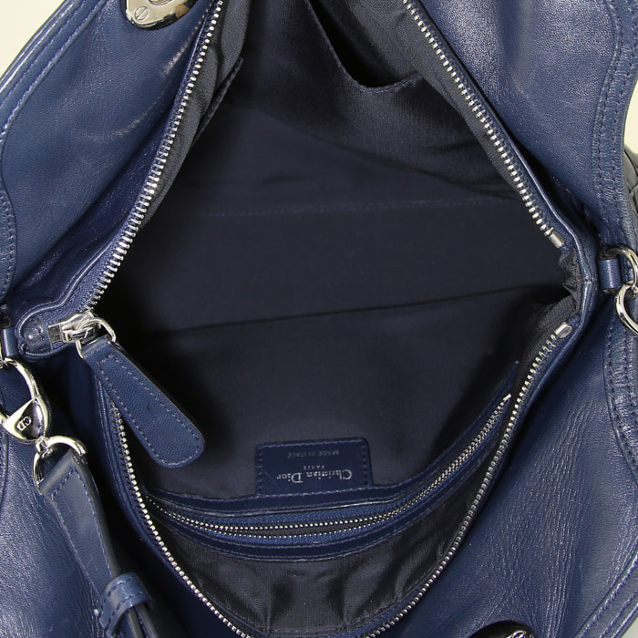 Sac à main Dior Granville en cuir bleu - Detail D5