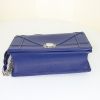 Sac bandoulière Dior Diorama en cuir cannage bleu - Detail D5 thumbnail