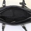 Bolso de mano Prada Bauletto modelo pequeño en cuero saffiano negro - Detail D2 thumbnail