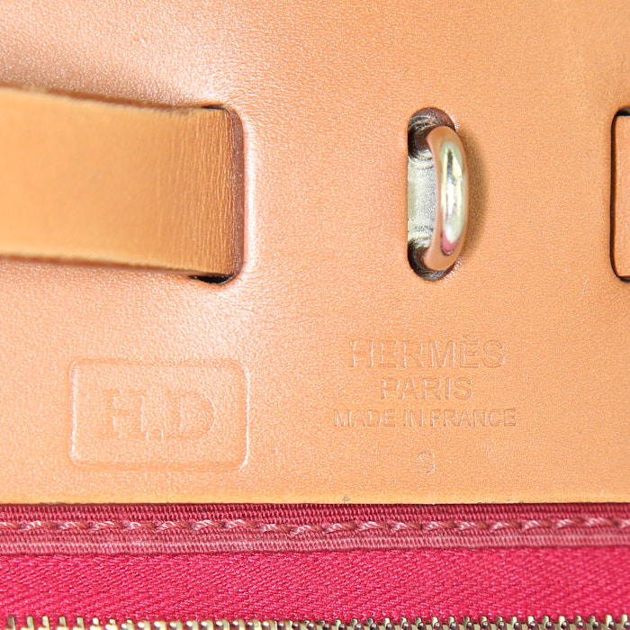 Bolso de mano Hermes Herbag en lona rojo Imperial y cuero natural - Detail D3