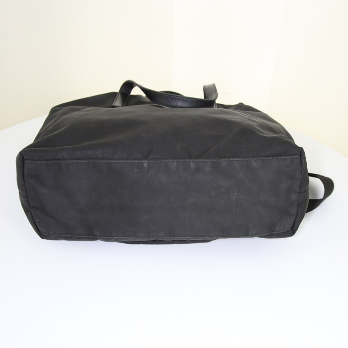 Prada shopping bag in black canvas and black leather - Detail D5