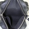 Borsa a tracolla Louis Vuitton Amazone in tela a scacchi grigia e pelle nera - Detail D2 thumbnail