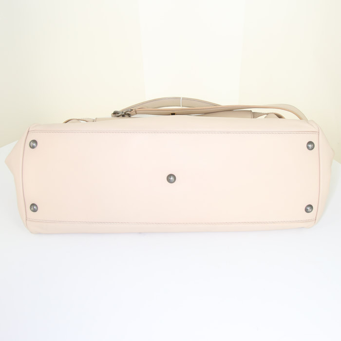 Fendi Peekaboo handbag in cream color leather - Detail D5