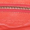 Bolso de mano Celine Luggage Micro modelo pequeño en cuero granulado rojo - Detail D3 thumbnail