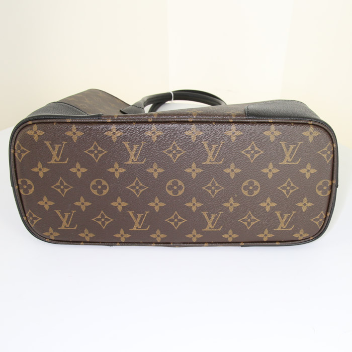 Louis Vuitton Flandrin handbag in brown monogram canvas and black leather - Detail D4