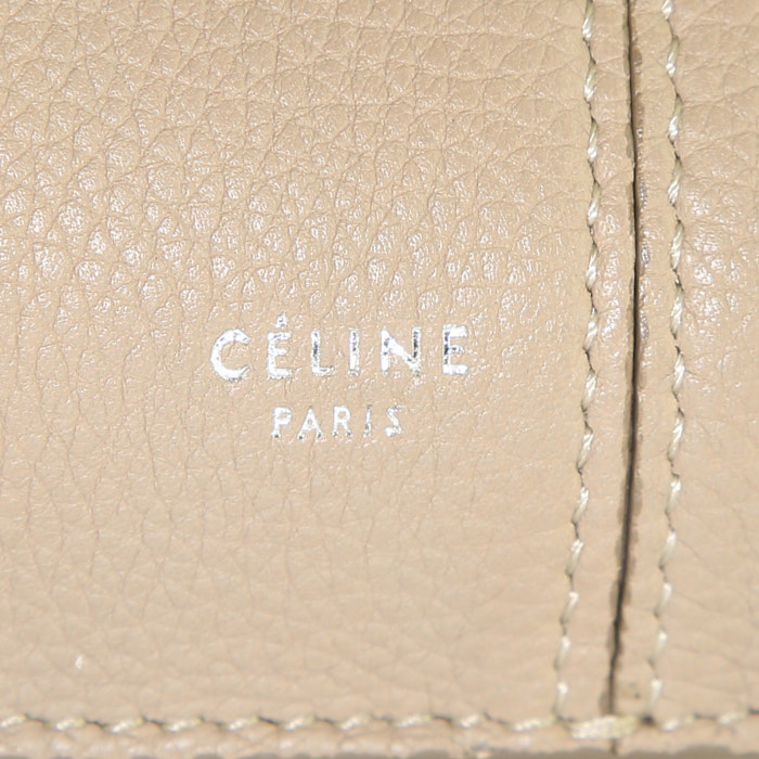 Celine Tri-Fold handbag in beige leather - Detail D3