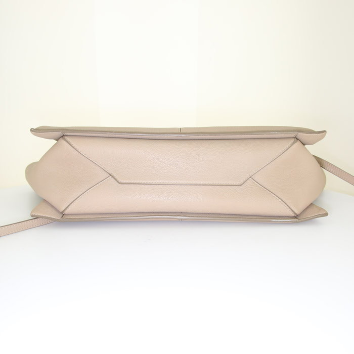 Celine Tri-Fold handbag in beige leather - Detail D4
