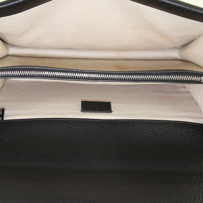 Sac bandoulière Gucci Dionysus en cuir grainé noir - Detail D3