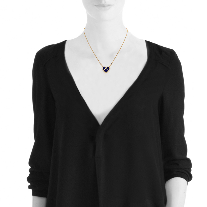 Collier Poiray L'Attrape Coeur moyen modèle en or jaune,  lapis-lazuli et diamants - Detail D1