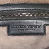 Bolso de mano Bottega Veneta Fourre-tout en cuero intrecciato negro - Detail D3 thumbnail