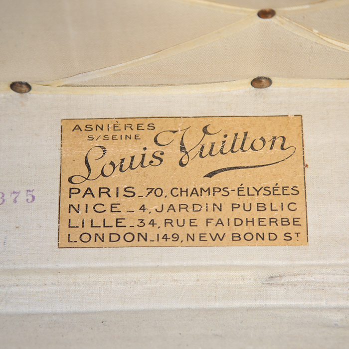 Louis Vuitton Malle Courrier mail trunk in monogram canvas and lozine (vulcanised fibre) - Detail D4