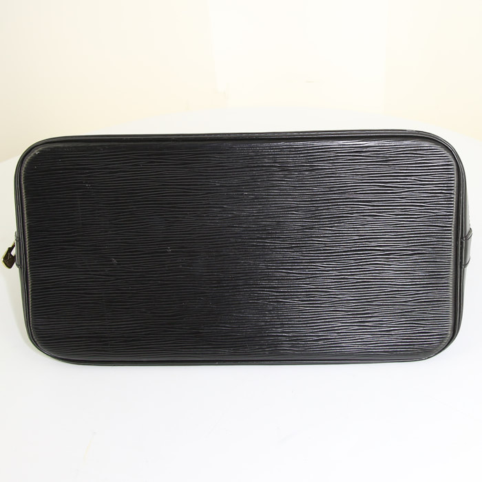 Sac à main Louis Vuitton Alma petit modèle en cuir épi noir - Detail D4