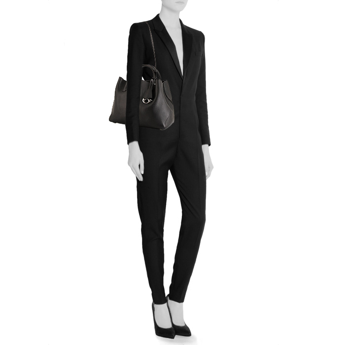 Dior Open Bar shopping bag in black leather - Detail D2