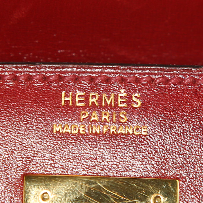 Bolso de mano Hermes Kelly 32 cm en cuero box color burdeos - Detail D4