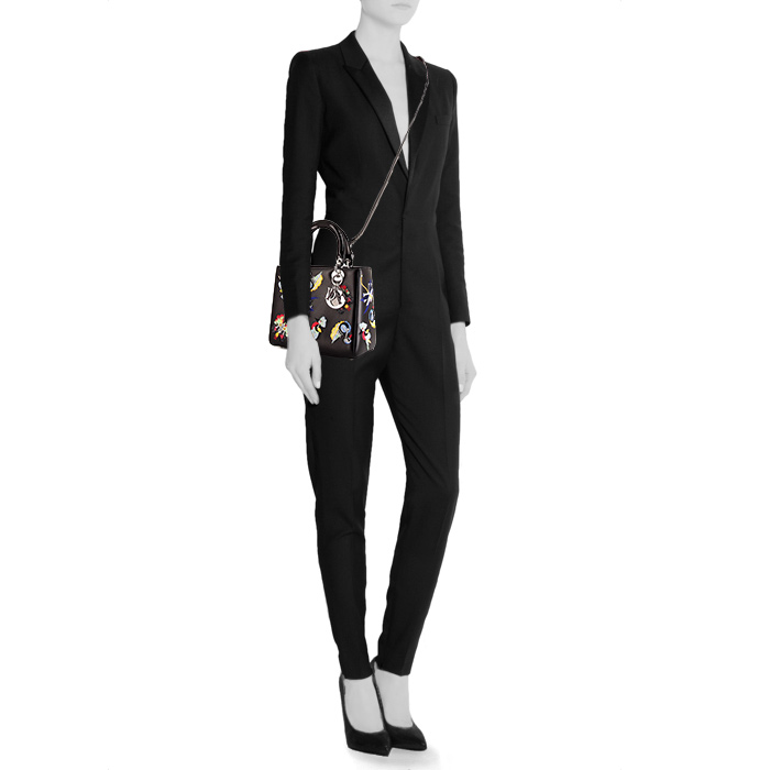 Bolso de mano Dior Lady Dior en cuero negro - Detail D2